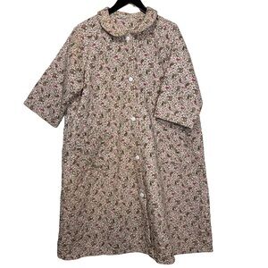 Vintage quilted Floral Patterned house coat 50s 60s cottagecore grandma pink‎